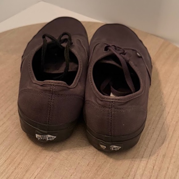 Vans Authentic Low Top Canvas Sneakers Black Men’s Size 11 Skate Casual Shoes - Picture 3 of 8